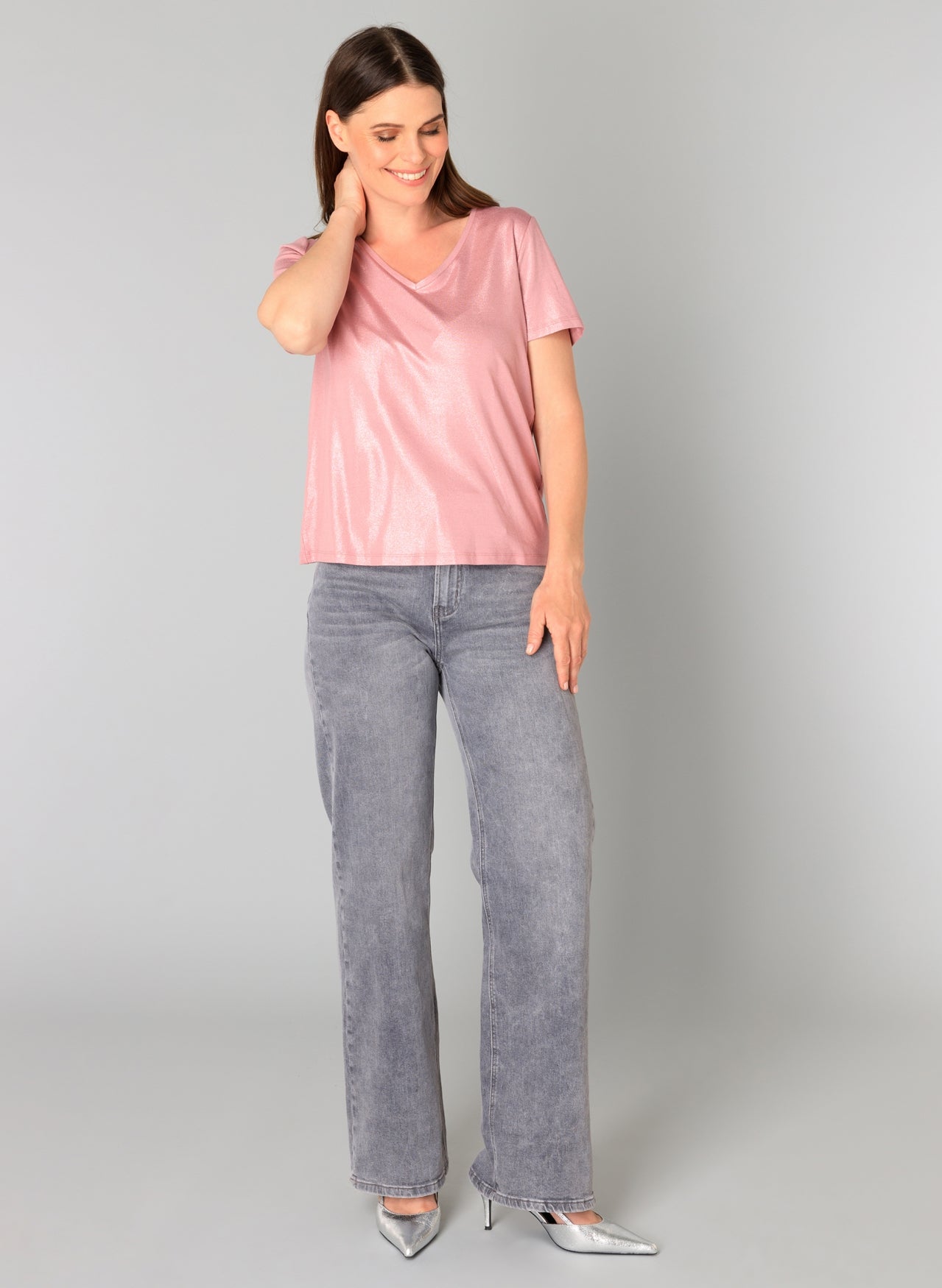 V neck Genelia Essential 2 colours