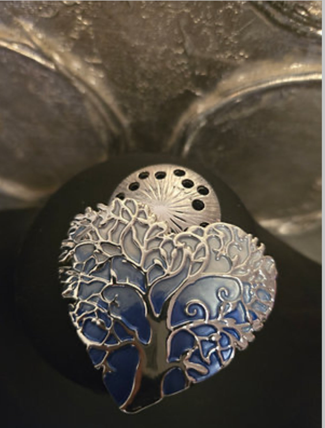 Magnetic Brooches Canadian and more