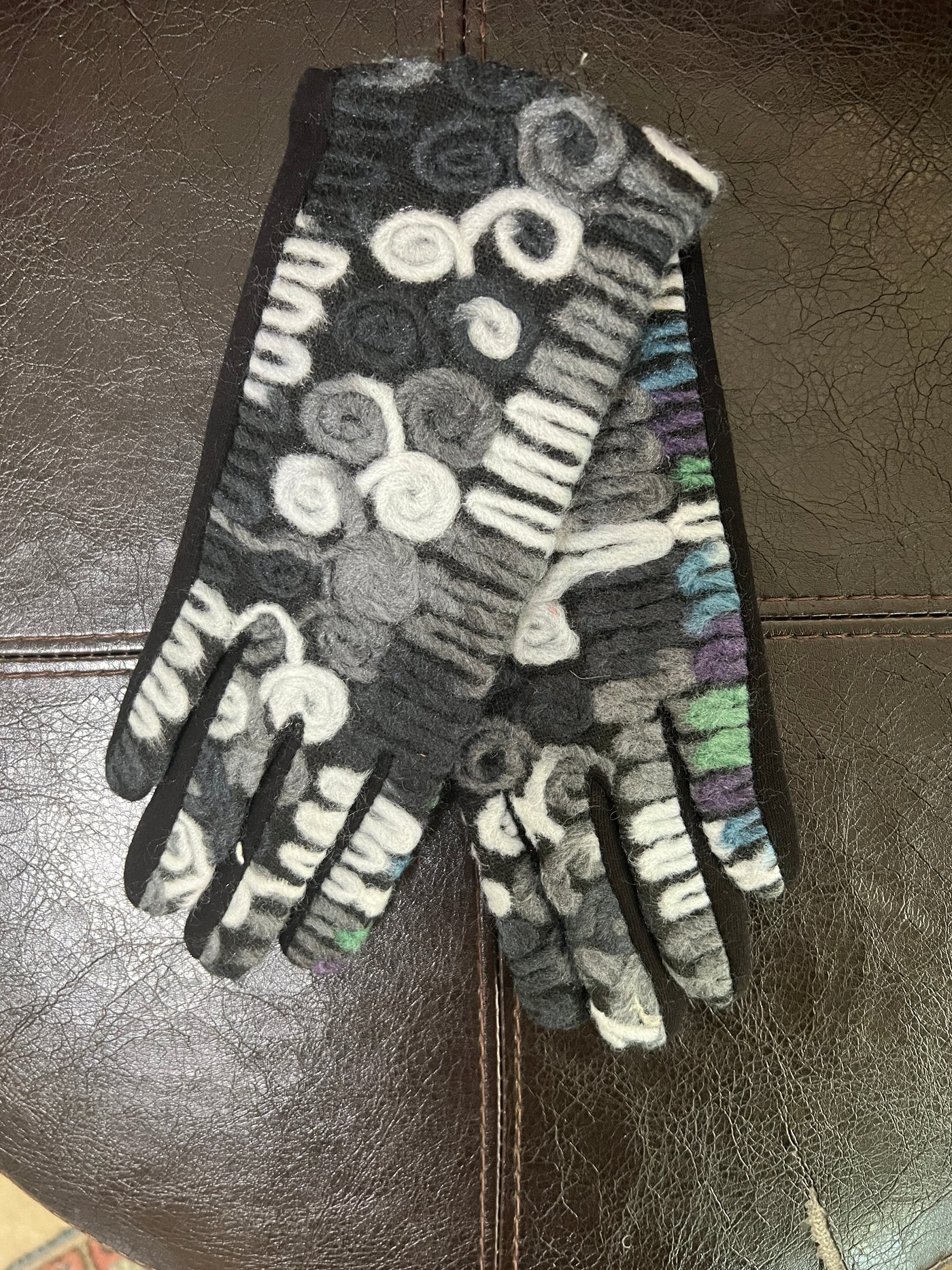 Plaid & Patterned Gloves