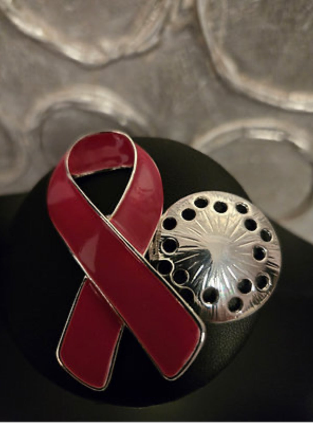 Magnetic Brooches Canadian and more