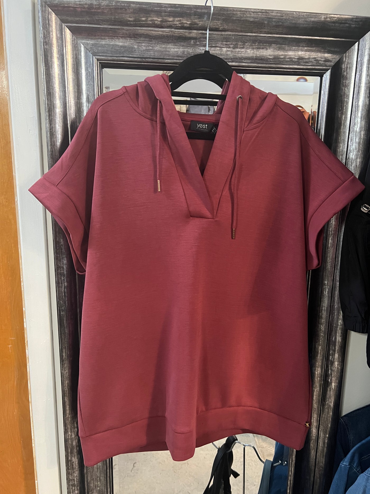 Paulette Pullover in Burgundy
