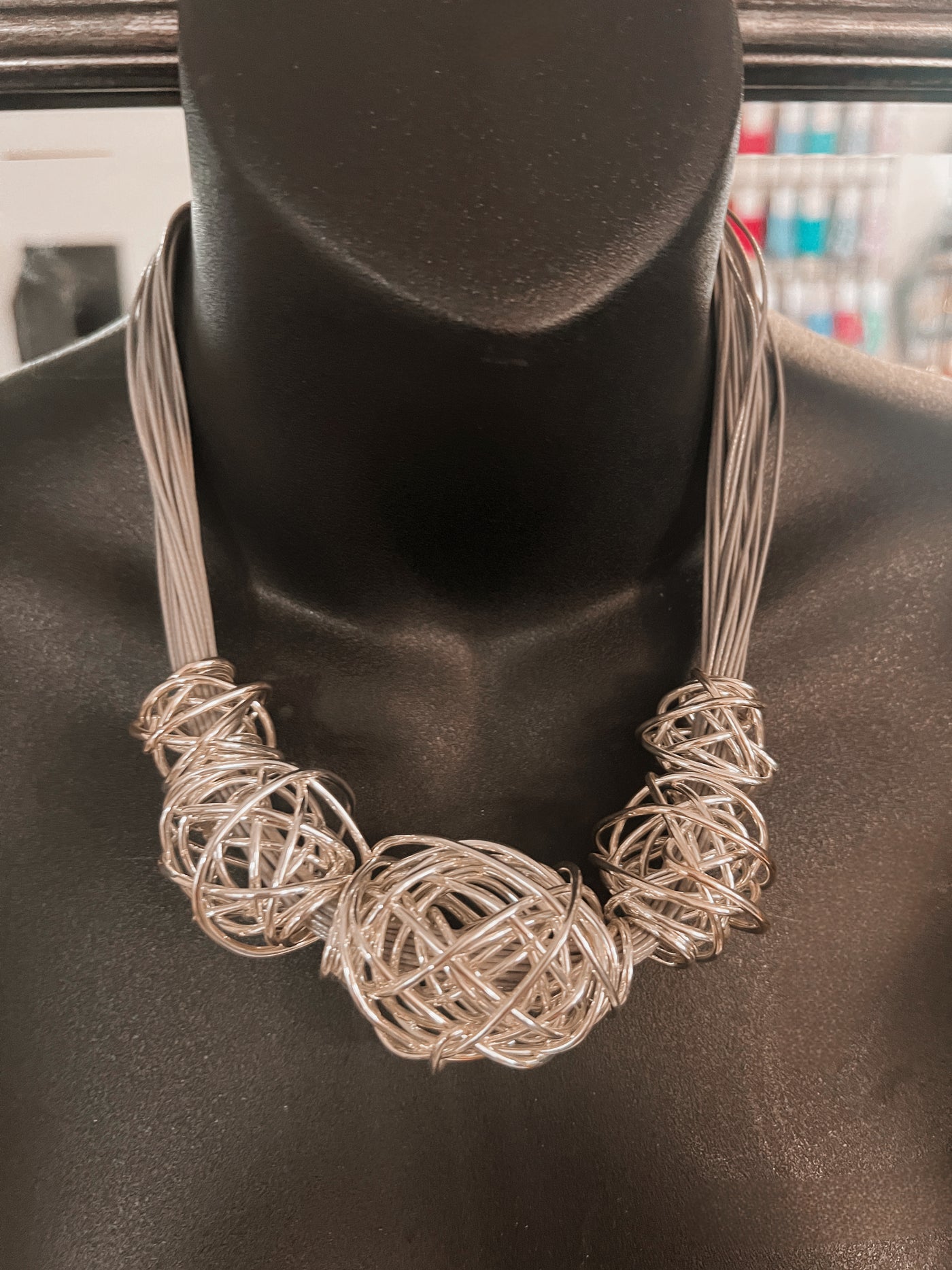 Metal Bobble short necklace magnetic closure  2 Colours