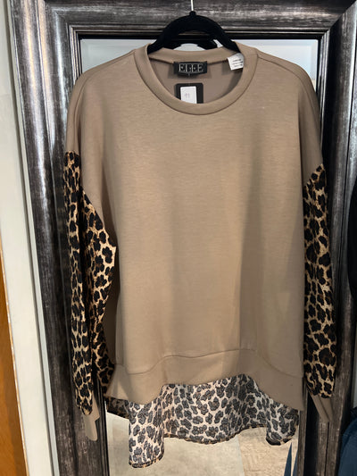 Top with Leopard Panels