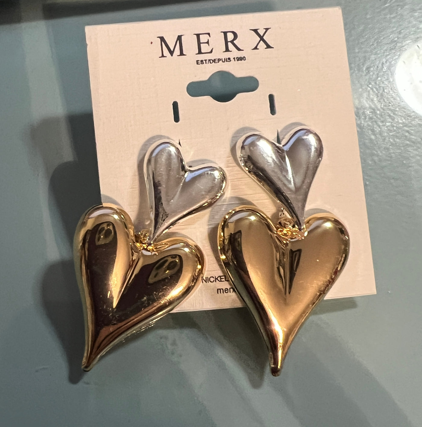 Double heart stud