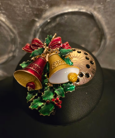 Magnetic Brooches  - Winter and Holiday Choices
