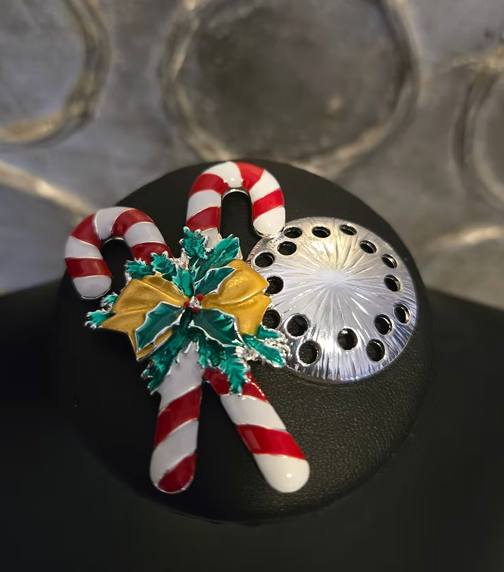 Magnetic Brooches  - Winter and Holiday Choices
