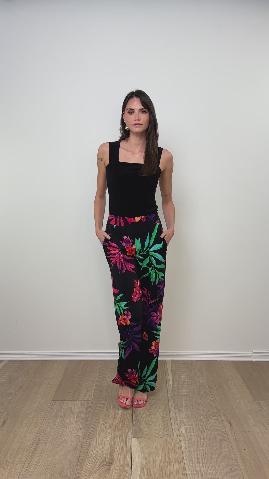 Silky knit tropical print pant